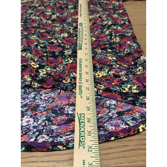 LulaRoe Irma Size XS Dark Floral Print Hi- Low Top Stretch Colorful Loungewear - Picture 4 of 10